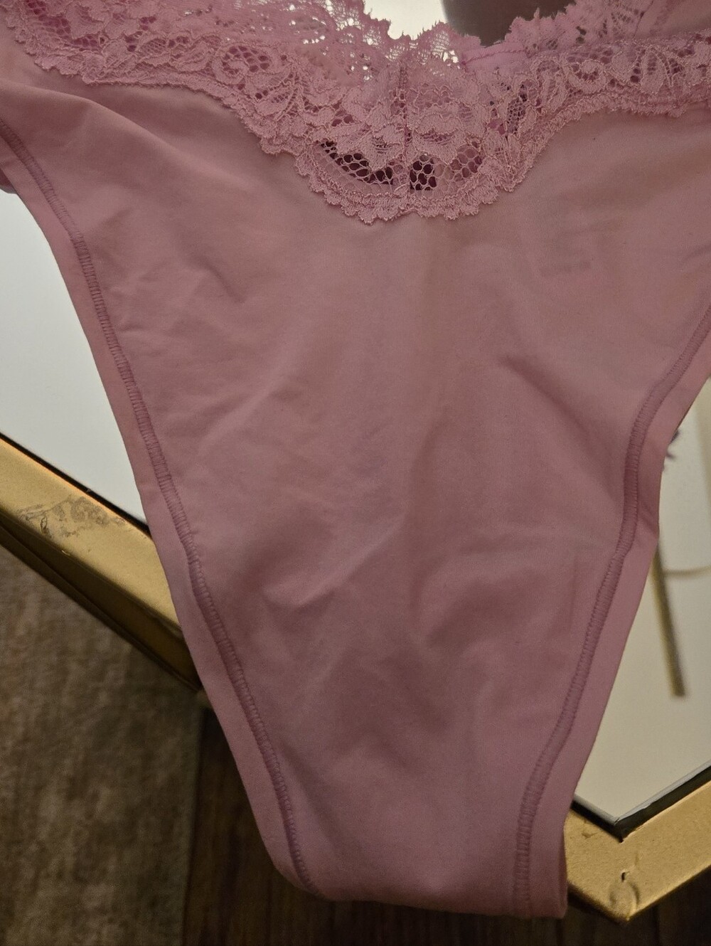 SKIMS FITS EVERYBODY LACE DIPPED THONG